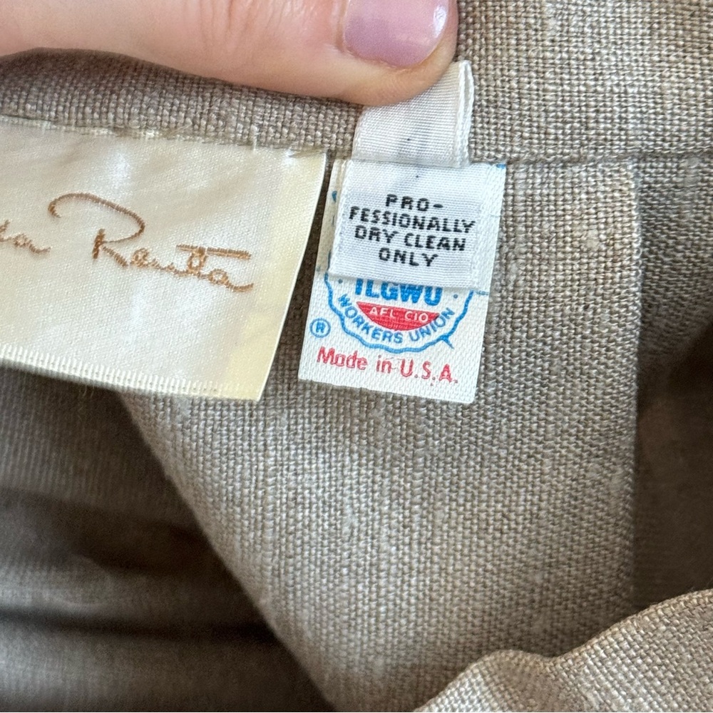 Oscar de la Renta Beige Midi Skirt - Elegant A-Line with Scalloped Hem - Picture 8 of 14